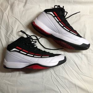 FILA SPITFIRE MEN'S BASKETBALL SHOE